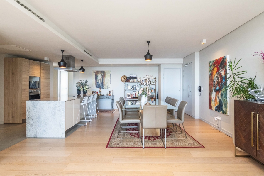 3 Bedroom Property for Sale in Sea Point Western Cape